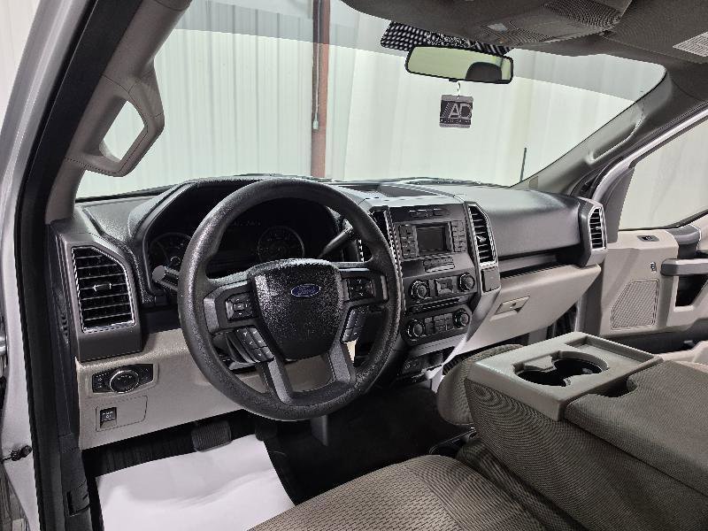 Used 2015 Ford F150 XLT image 11