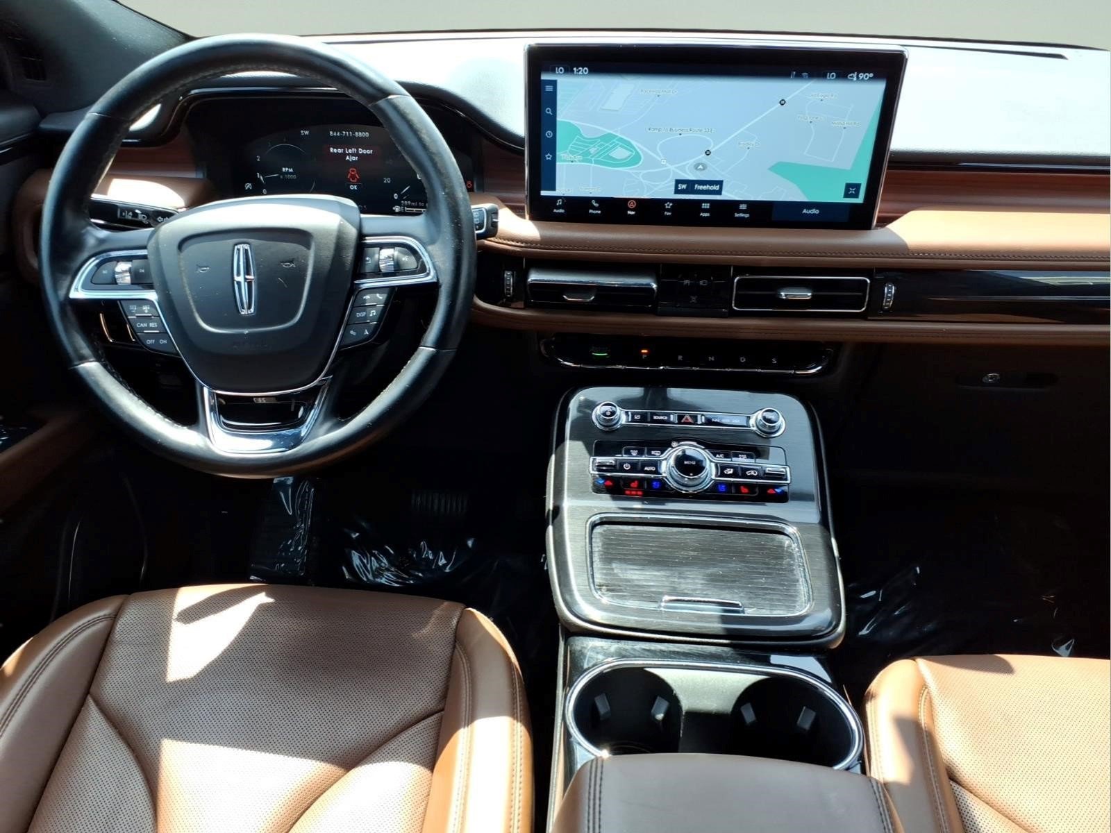 Used 2023 Lincoln Nautilus Reserve image 16