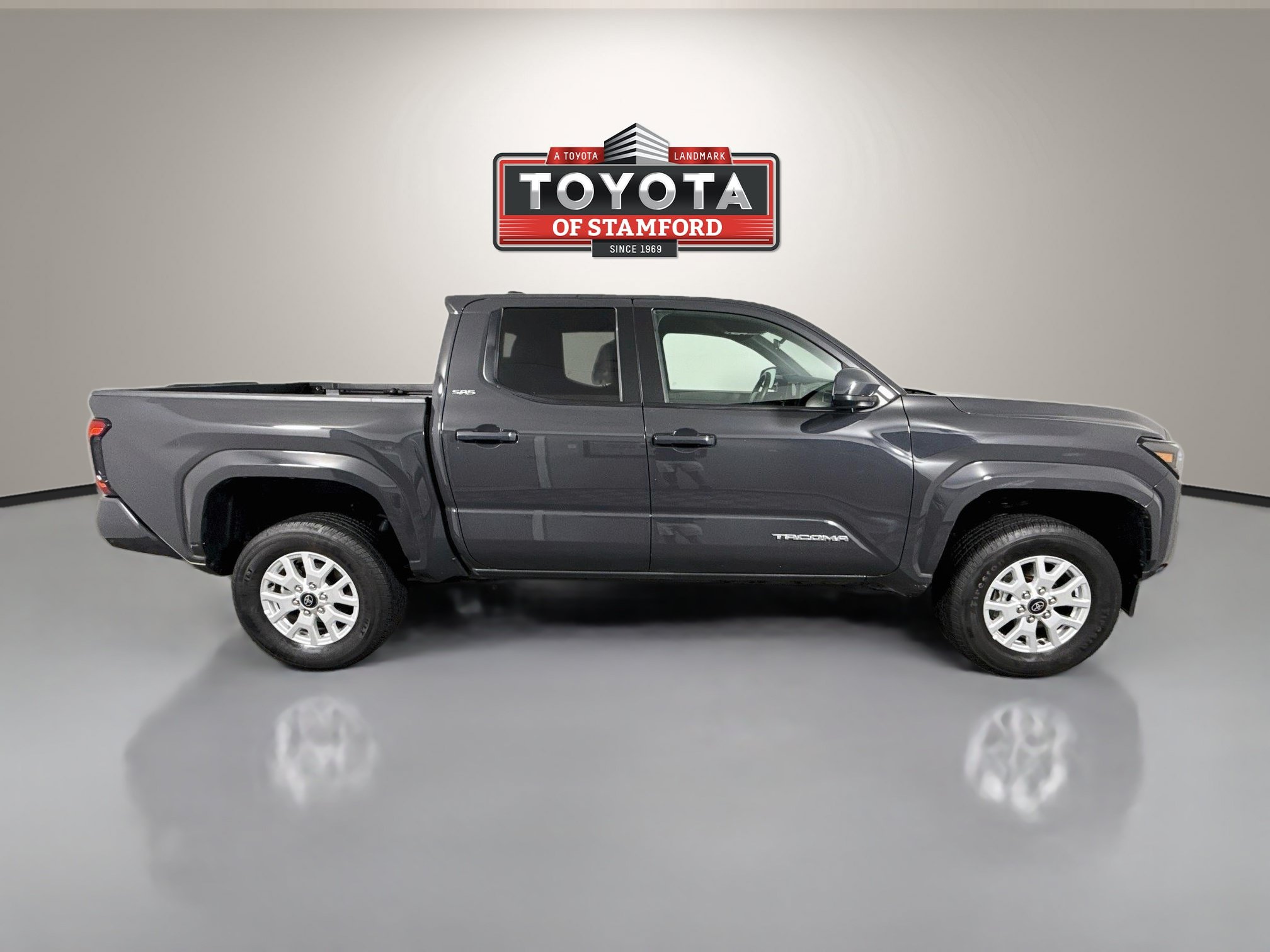 Certified 2026 Toyota Tacoma SR5 AWD/4WD image 8