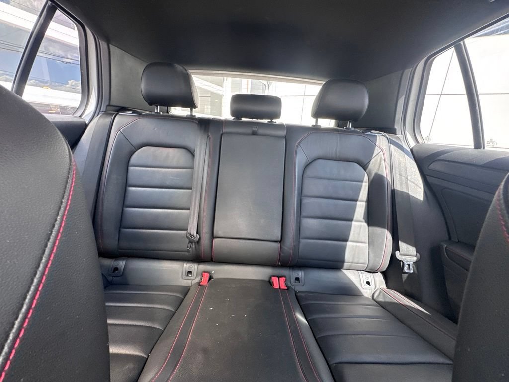 Used 2019 Volkswagen GTI SE FWD image 21