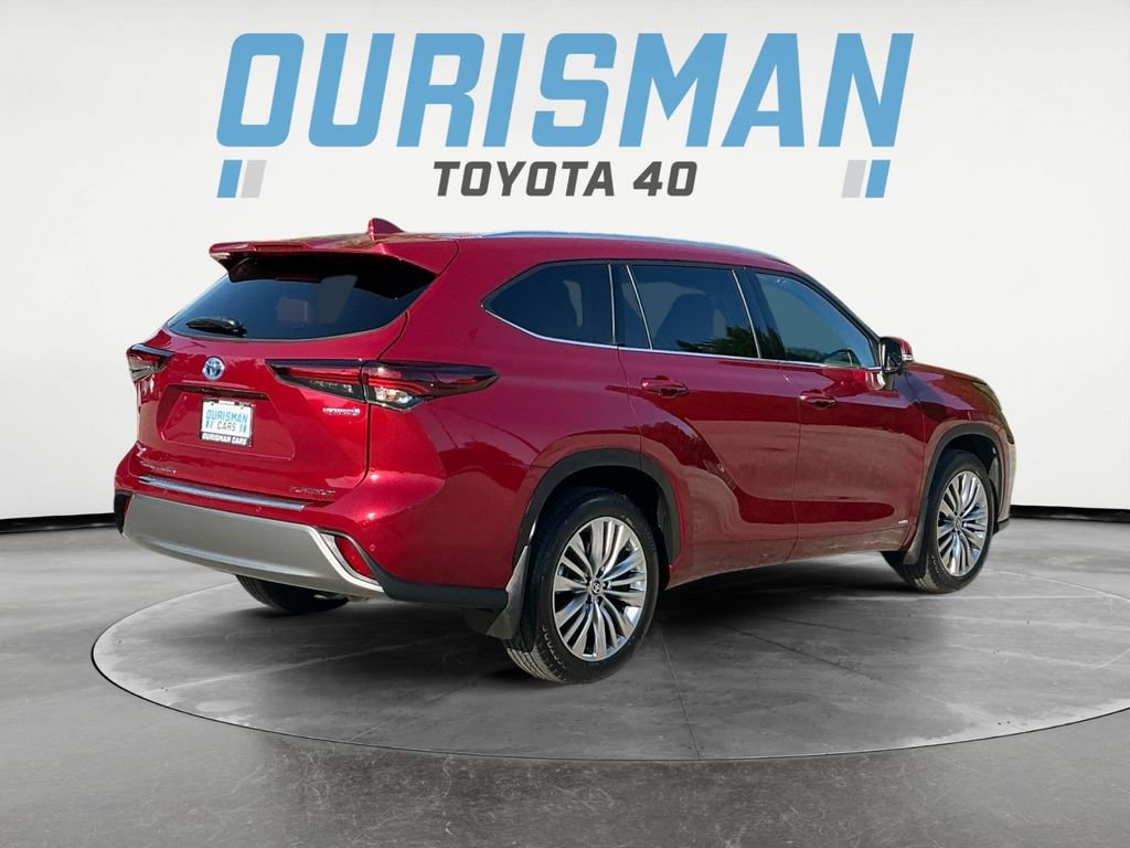 Used 2024 Toyota Highlander Platinum AWD/4WD image 7