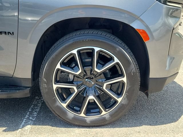 Certified 2022 Chevrolet Suburban RST w/ Luxury Package RWD image 6