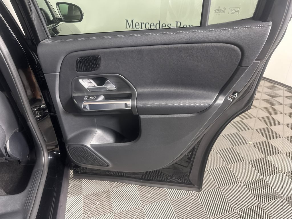 Certified 2025 Mercedes-Benz GLB 250 4MATIC image 18
