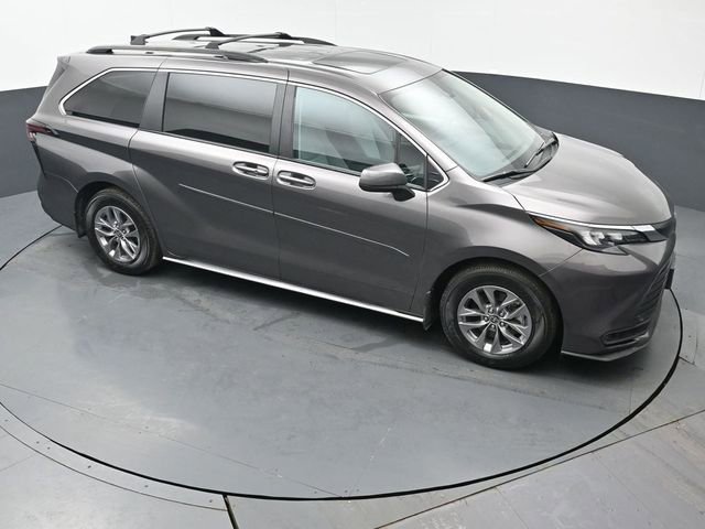 Certified 2024 Toyota Sienna LE w/ LE Plus Package image 47