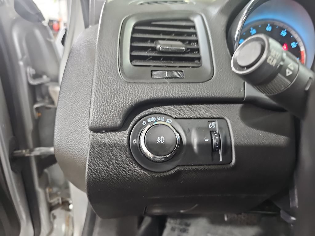 Used 2011 Buick Regal CXL FWD image 28