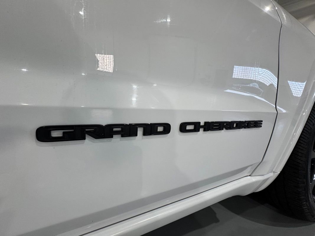 Used 2020 Jeep Grand Cherokee Altitude image 39