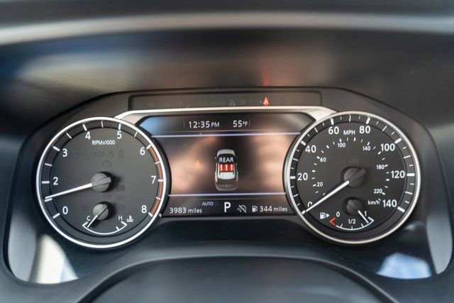 Certified 2025 Nissan Rogue SV image 23