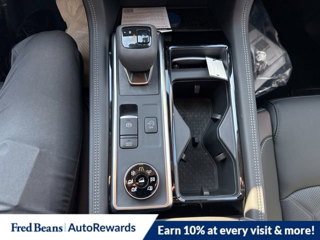 New 2026 Nissan Pathfinder Platinum w/ Cargo Package image 17