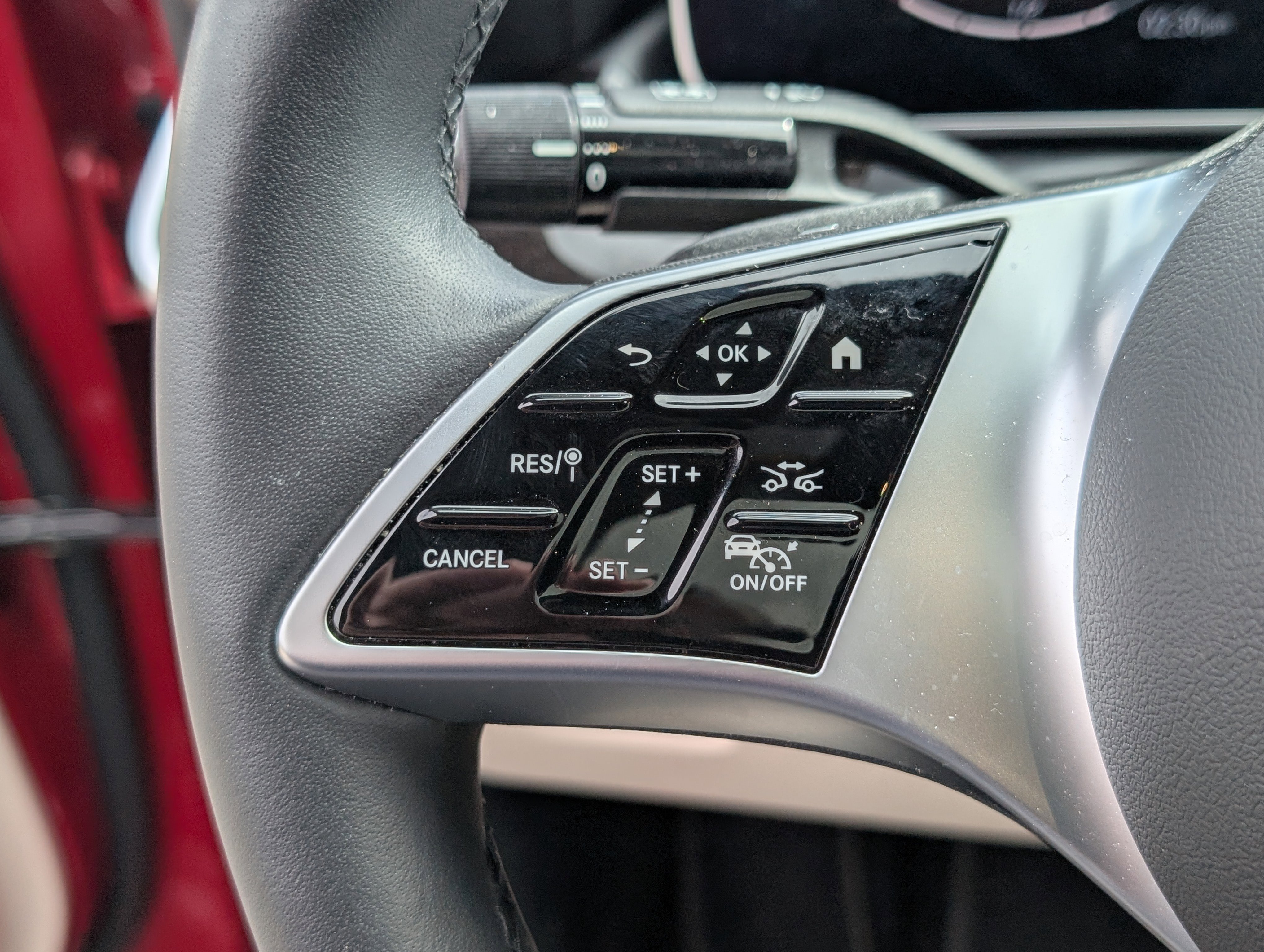 Used 2025 Mercedes-Benz C 300 4MATIC Sedan image 23