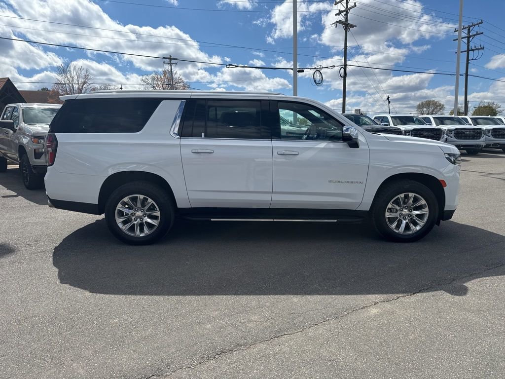 Used 2023 Chevrolet Suburban Premier image 6