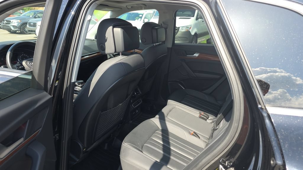 Used 2021 Audi Q5 2.0T Premium w/ Convenience Package AWD/4WD image 23