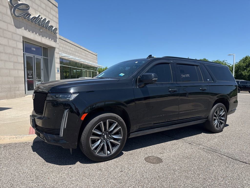 Used 2024 Cadillac Escalade ESV Sport Platinum w/ LPO, Floor Liner Package AWD/4WD image 1