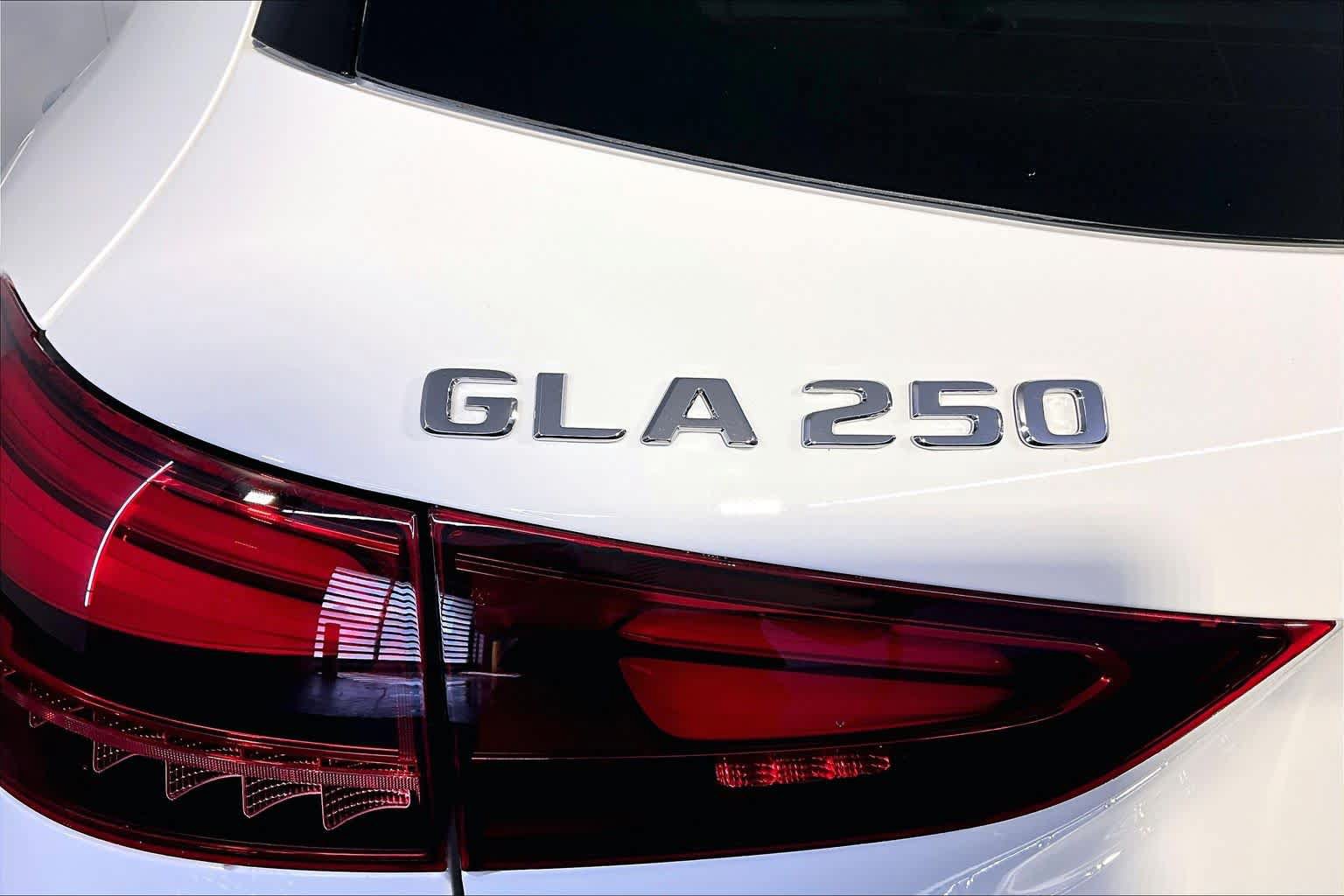 New 2026 Mercedes-Benz GLA 250 4MATIC image 6