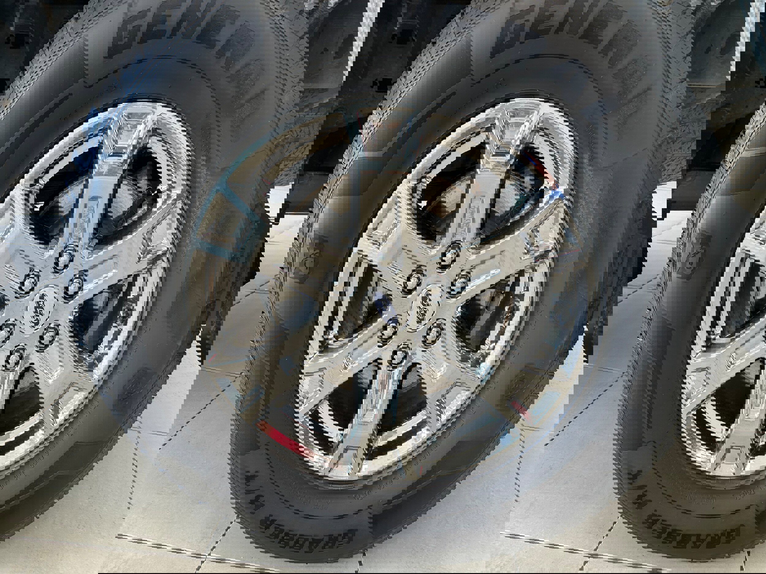 Used 2023 Ford F150 Lariat w/ Bed Utility Package image 7