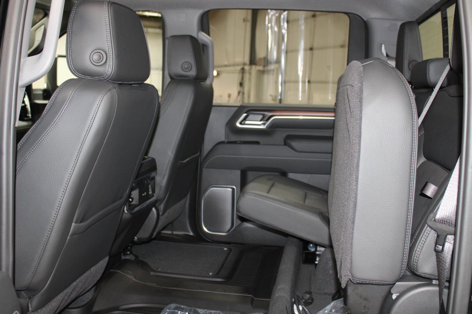 New 2026 GMC Sierra 2500 Denali w/ Denali Reserve Package image 25