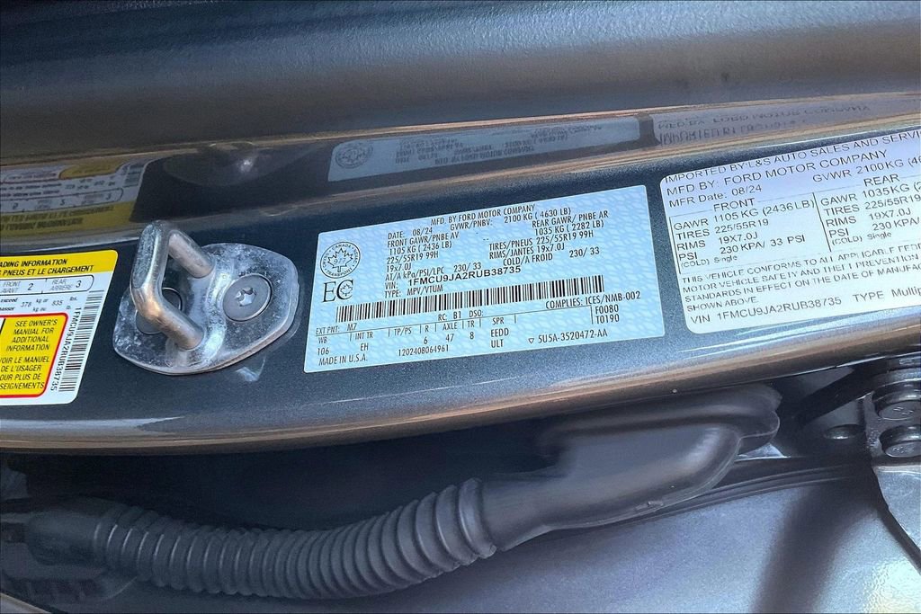 Used 2024 Ford Escape Platinum AWD/4WD image 36