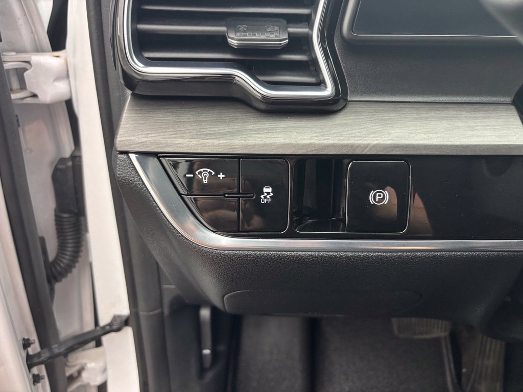 Used 2023 Kia Sportage X-Line AWD/4WD image 29