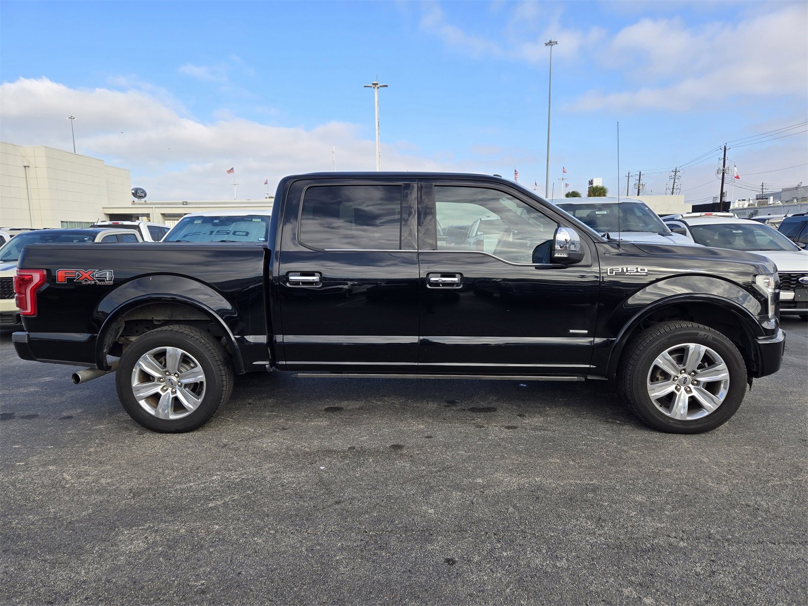Used 2016 Ford F150 Platinum w/ Equipment Group 701A Luxury image 4