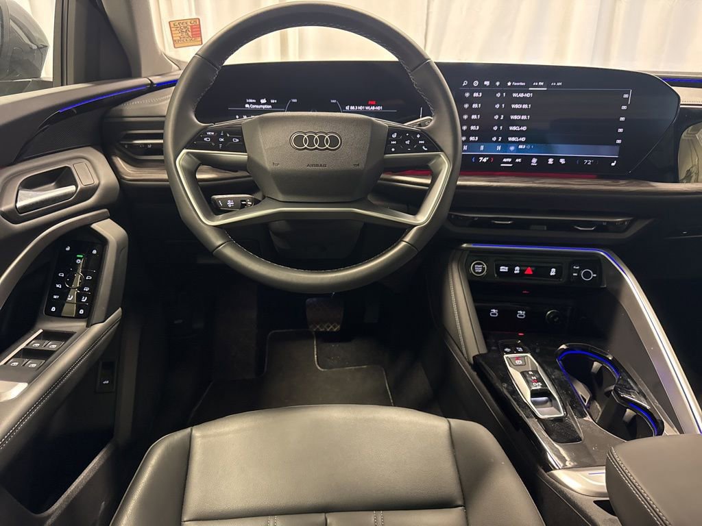 Used 2025 Audi Q5 Premium w/ Convenience Package image 9