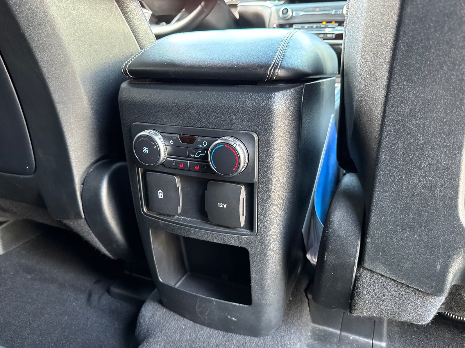 Used 2020 Ford Explorer XLT w/ Equipment Group 202A RWD image 20