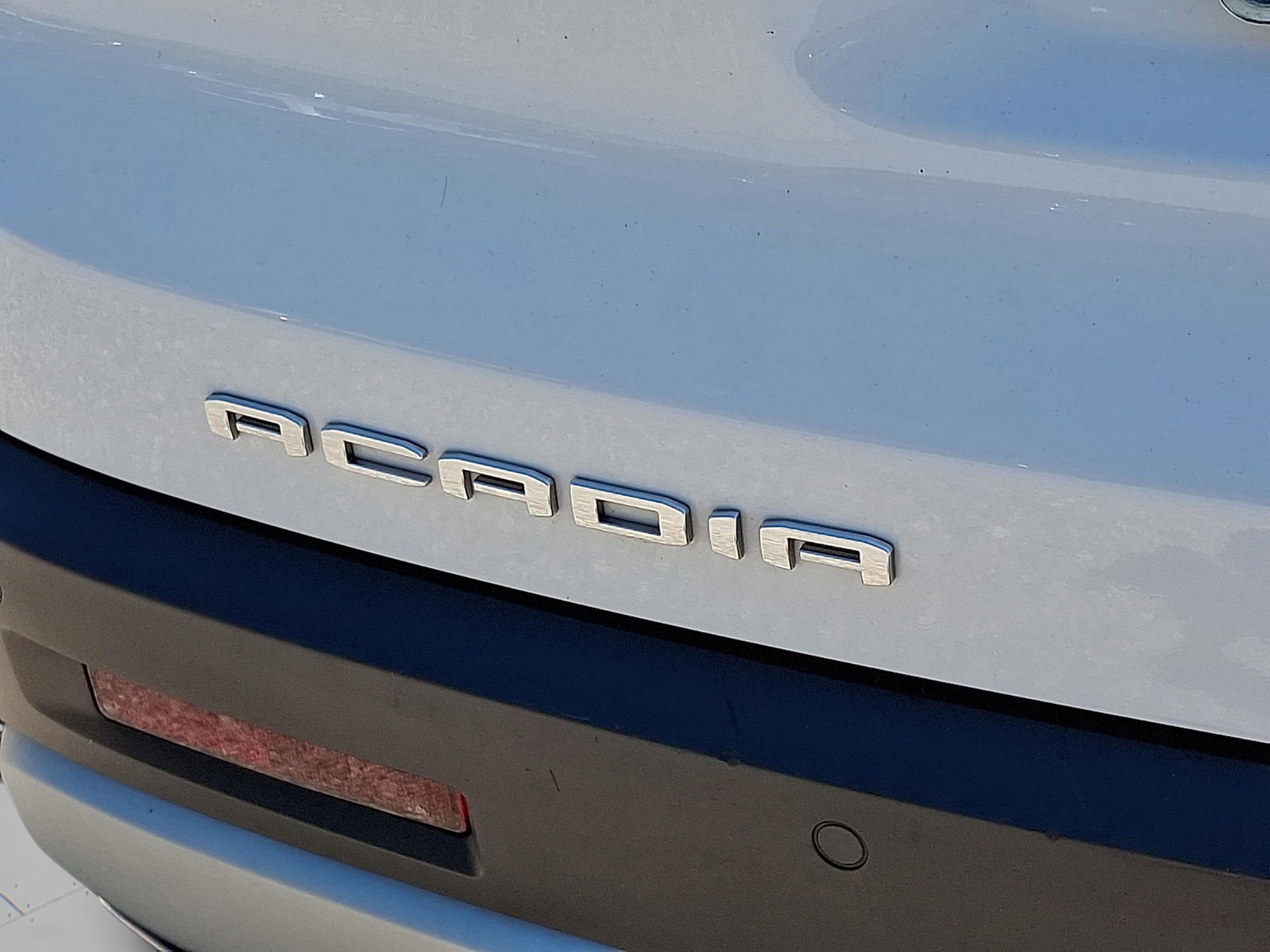 Used 2023 GMC Acadia SLE FWD image 28