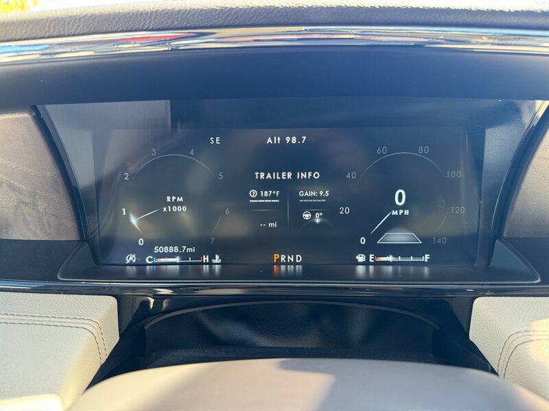 Used 2020 Lincoln Navigator L Reserve w/ Luxury Package AWD/4WD image 46
