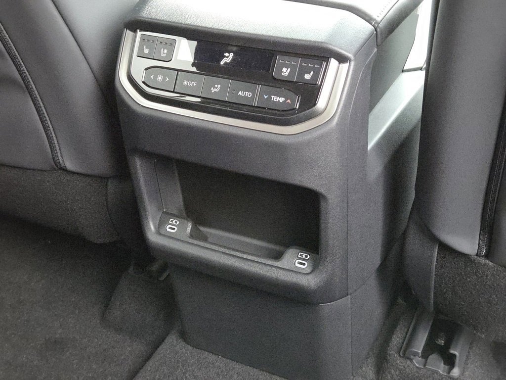 New 2026 Lexus TX 500h AWD image 36