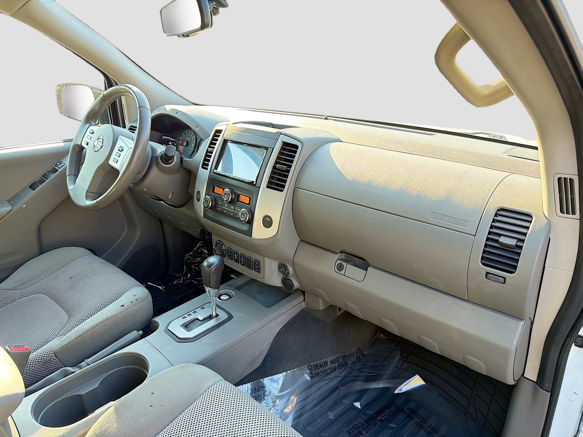 Used 2020 Nissan Frontier SV image 12