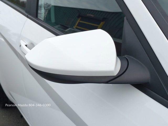 Used 2023 Hyundai Elantra Blue image 13