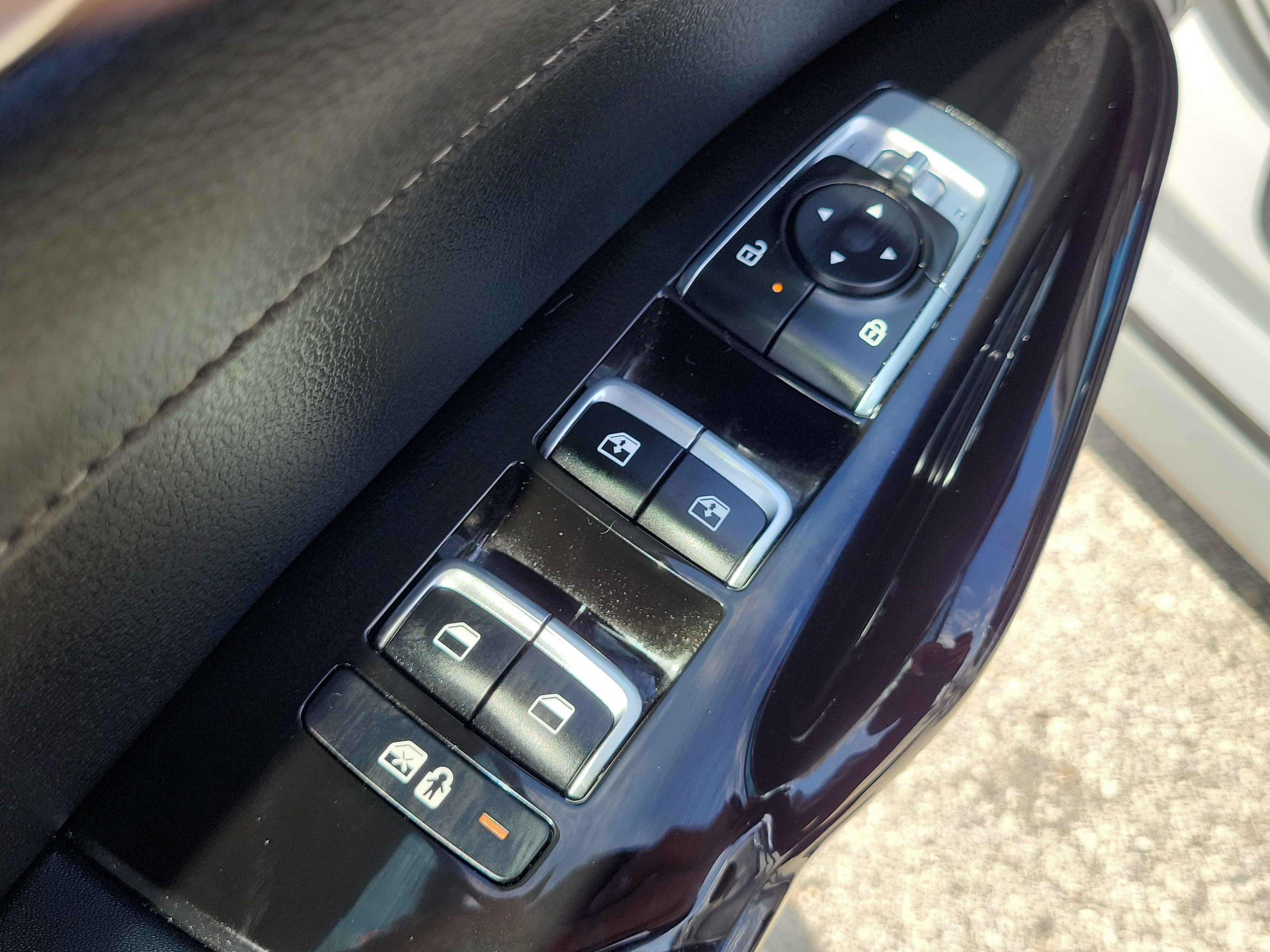 Used 2025 Kia K5 GT-Line w/ GT-Line Premium Package FWD image 24