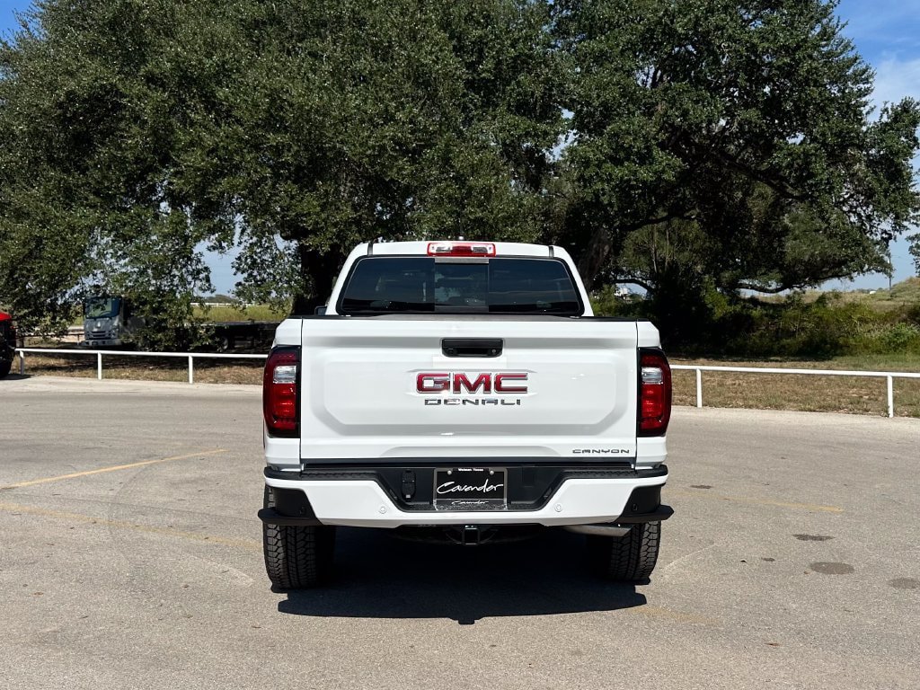 New 2026 GMC Canyon Denali AWD/4WD image 6