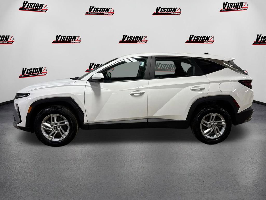 Certified 2025 Hyundai Tucson SE image 8