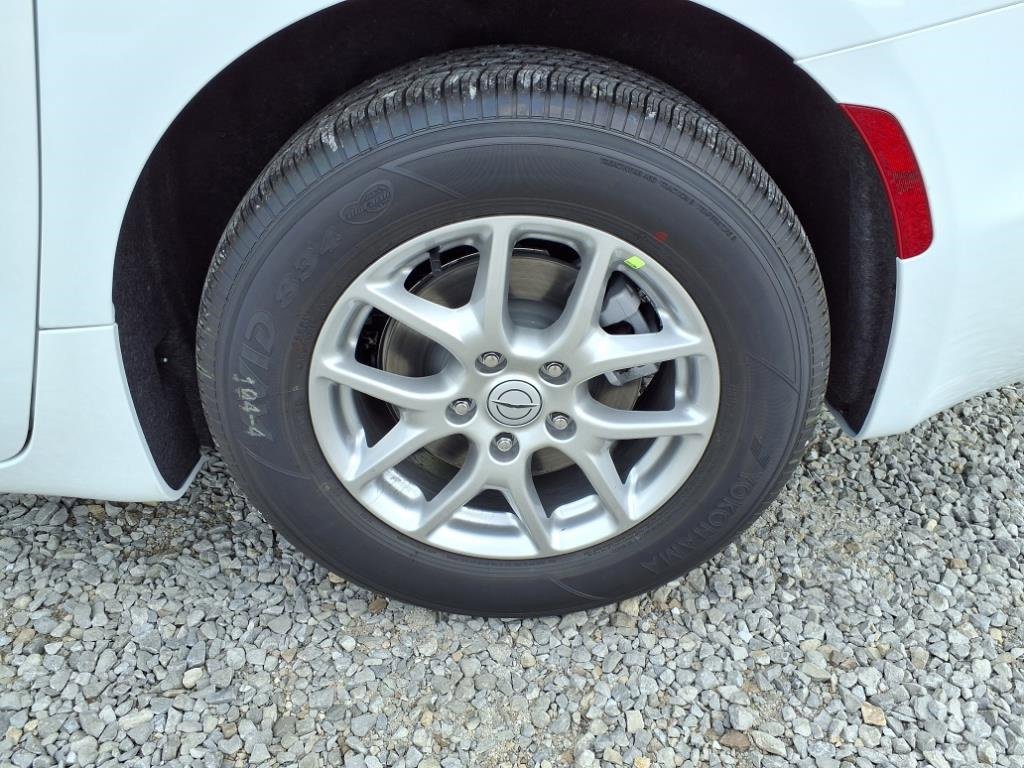 New 2025 Chrysler Pacifica Select image 34