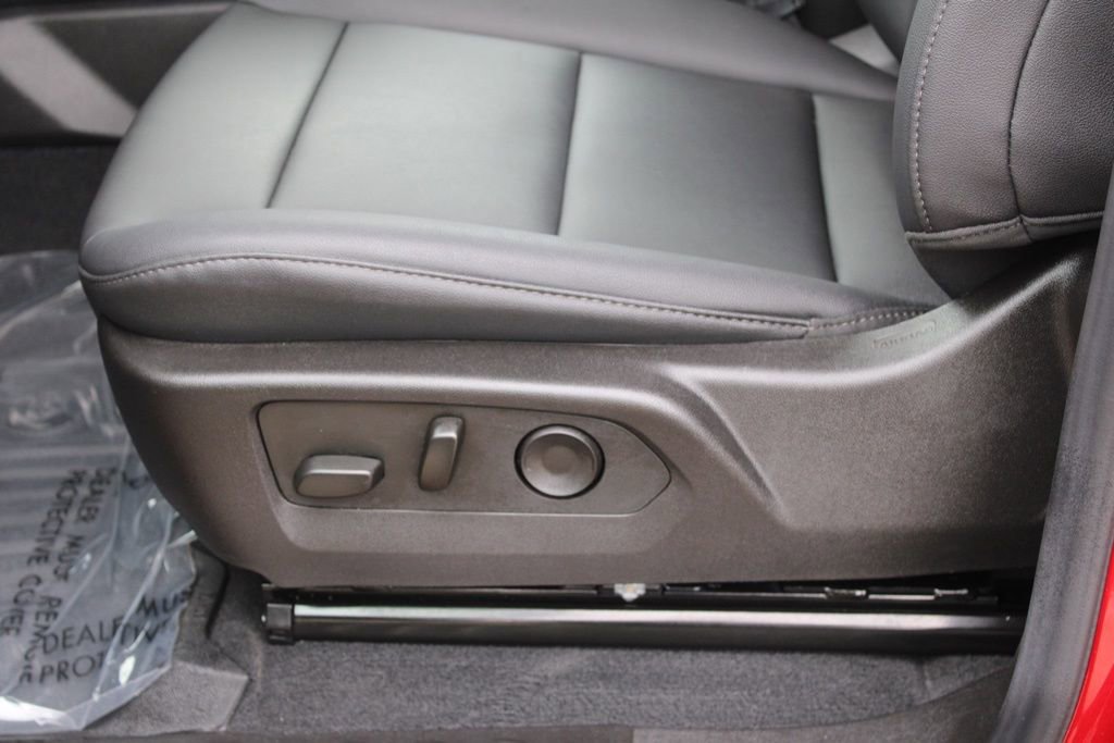 Used 2025 Chevrolet Colorado Trail Boss image 15