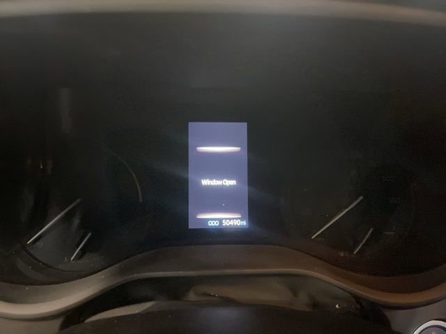 Used 2023 Toyota Sienna XSE FWD image 2