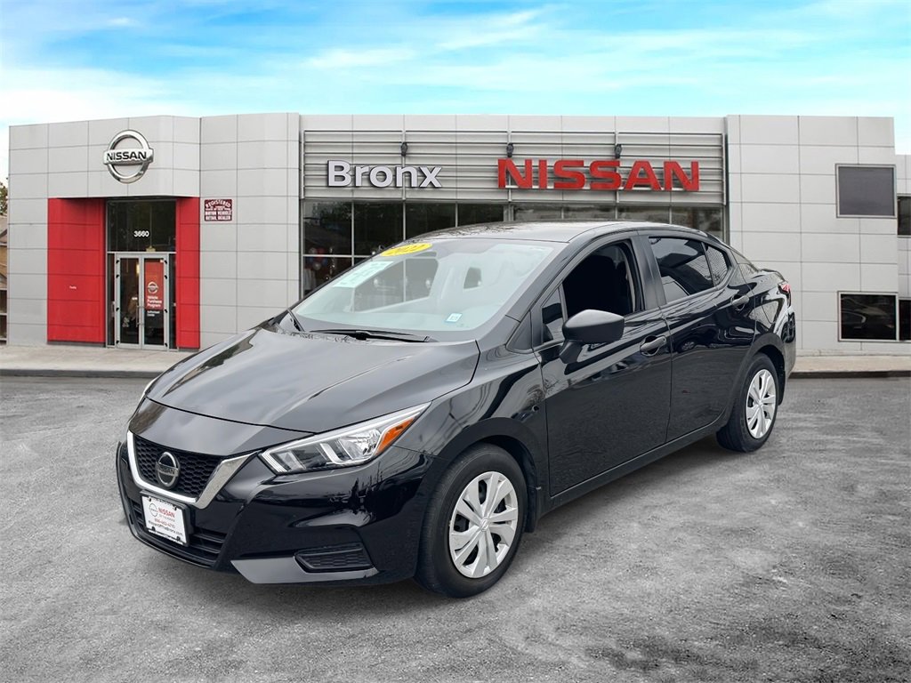 Used 2022 Nissan Versa S image 4