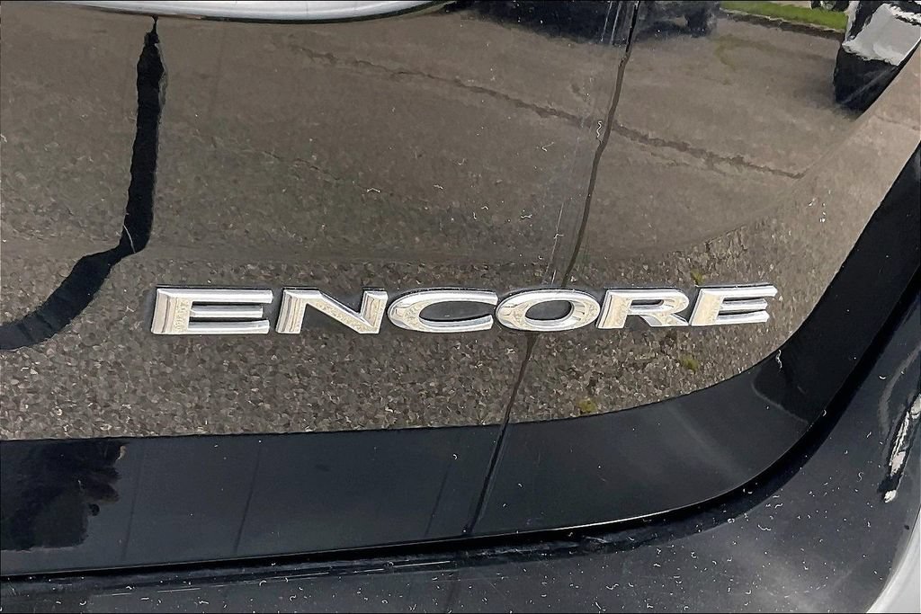 Used 2018 Buick Encore Sport Touring FWD image 8