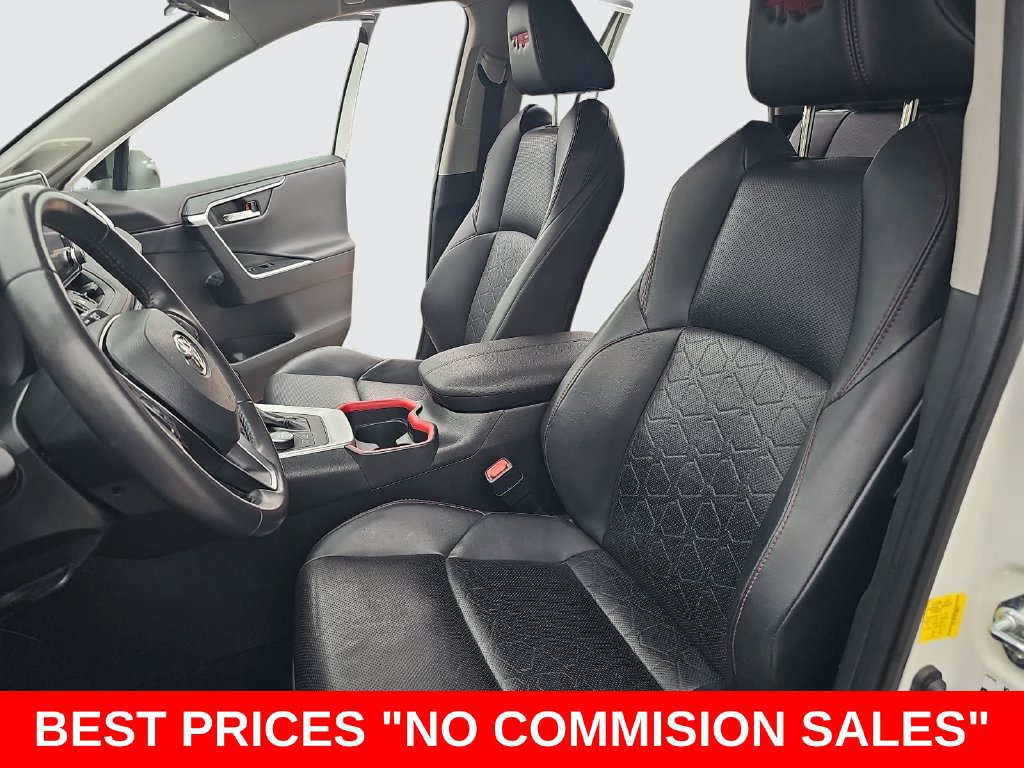 Used 2020 Toyota RAV4 TRD Off-Road AWD/4WD image 15
