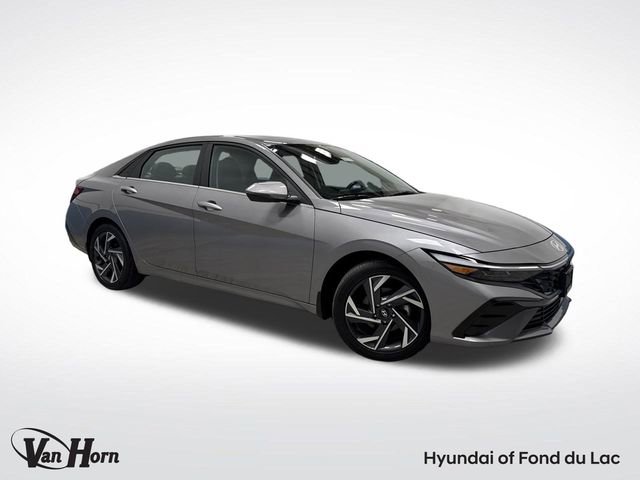 Used 2024 Hyundai Elantra Limited image 1