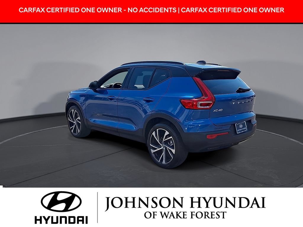 Used 2021 Volvo XC40 T5 R-Design w/ Advanced Package AWD/4WD image 2