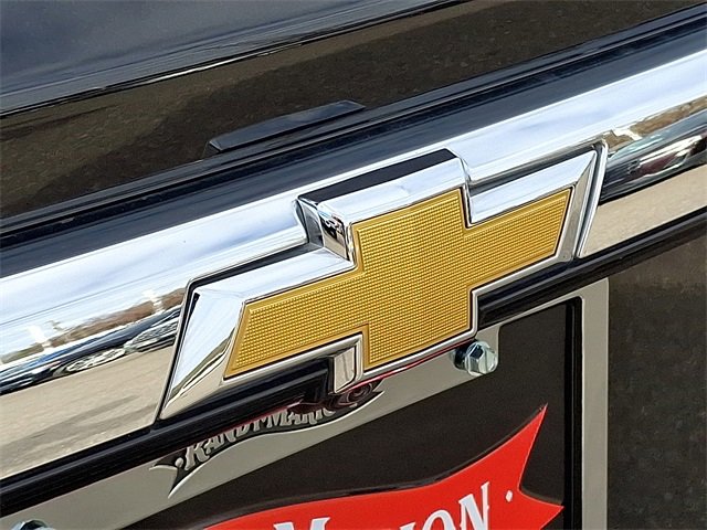 Used 2022 Chevrolet Traverse LT image 25