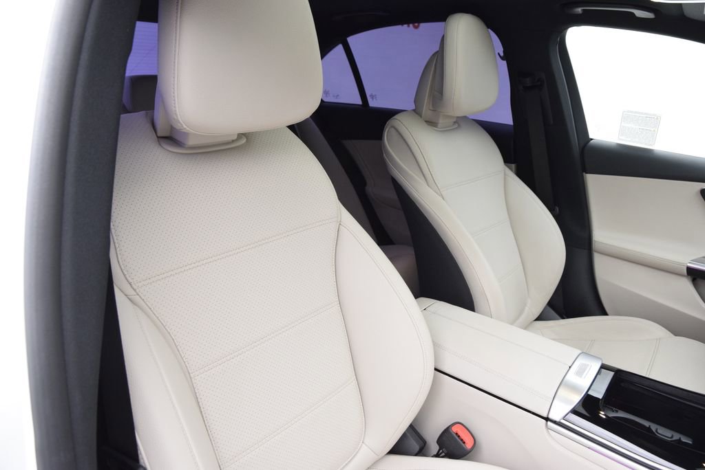 Used 2023 Mercedes-Benz C 300 Sedan image 17