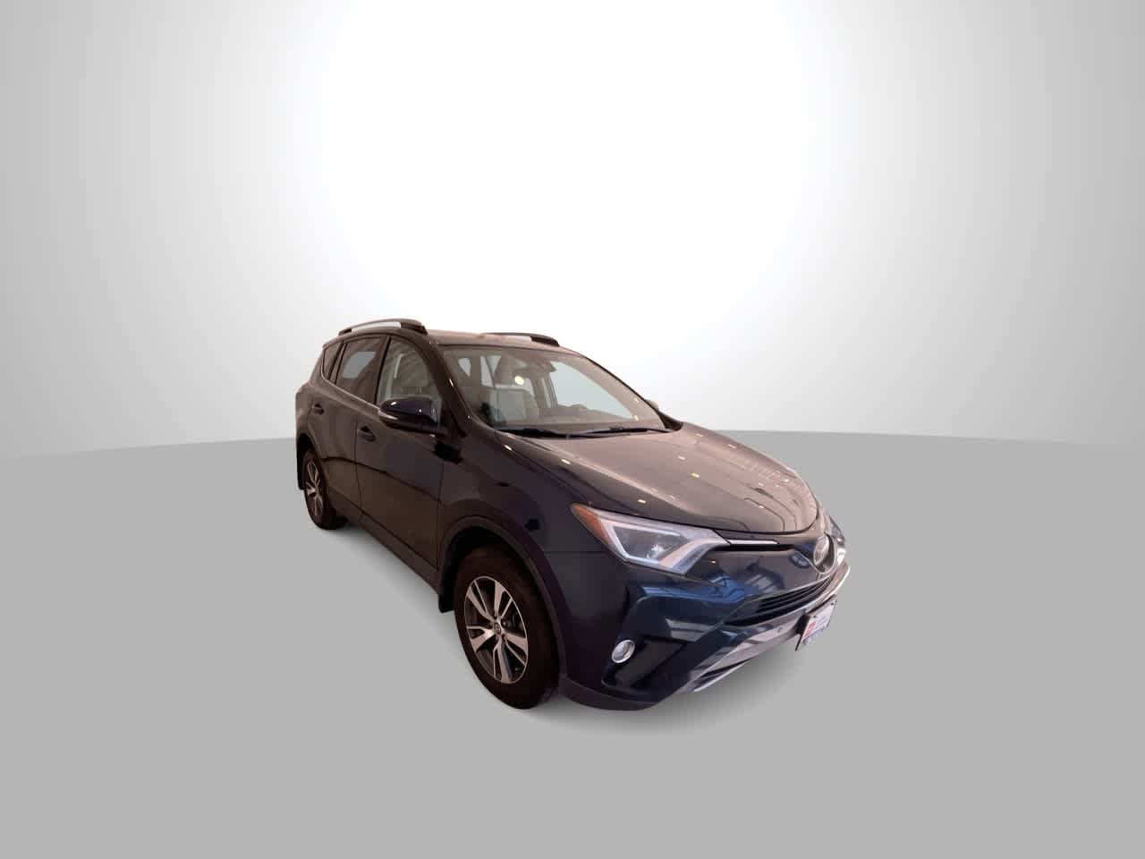 Certified 2018 Toyota RAV4 XLE AWD/4WD image 2