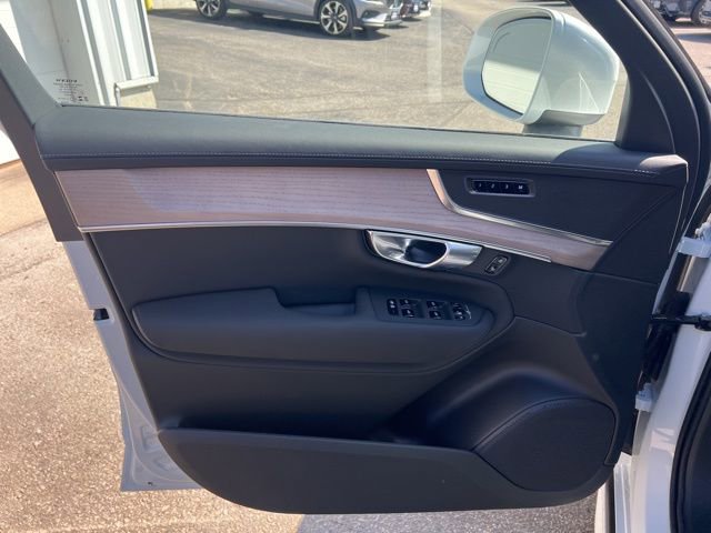 New 2026 Volvo XC90 B5 Core w/ Protection Package Premier AWD/4WD image 24