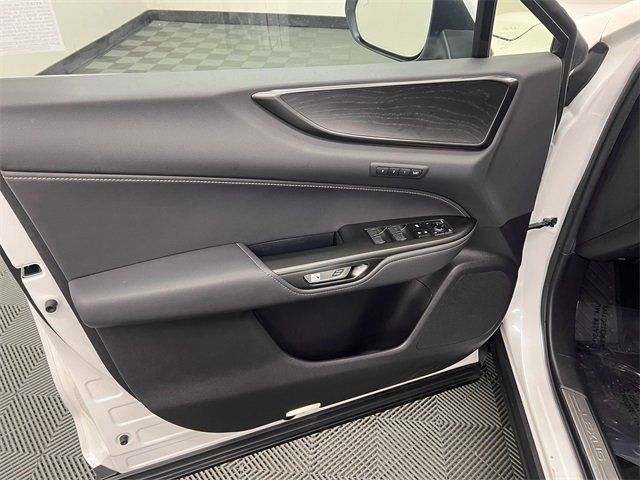 Used 2024 Lexus NX 450h+ AWD w/ Luxury Package image 9