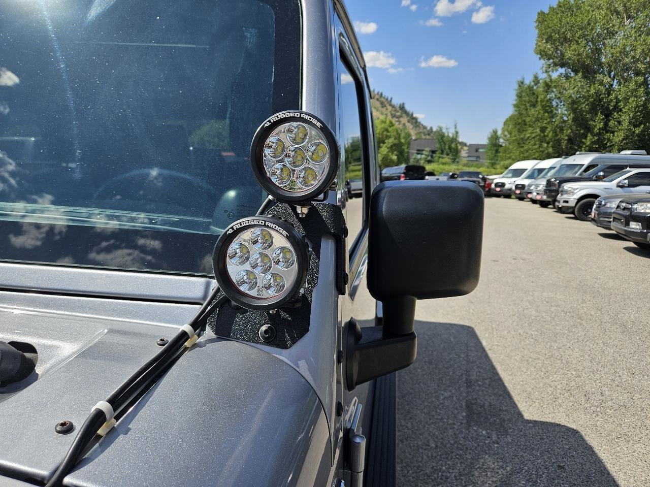 Used 2014 Jeep Wrangler Unlimited Rubicon w/ Connectivity Group AWD/4WD image 9