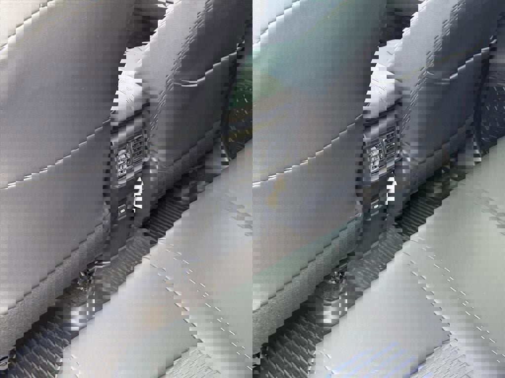 Used 2025 Toyota RAV4 XSE w/ Advanced Technology Package image 15