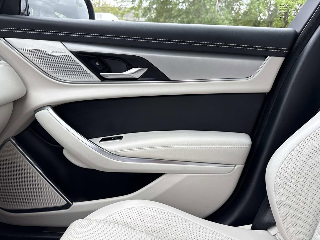 Used 2024 Jaguar XF R-Dynamic SE image 29