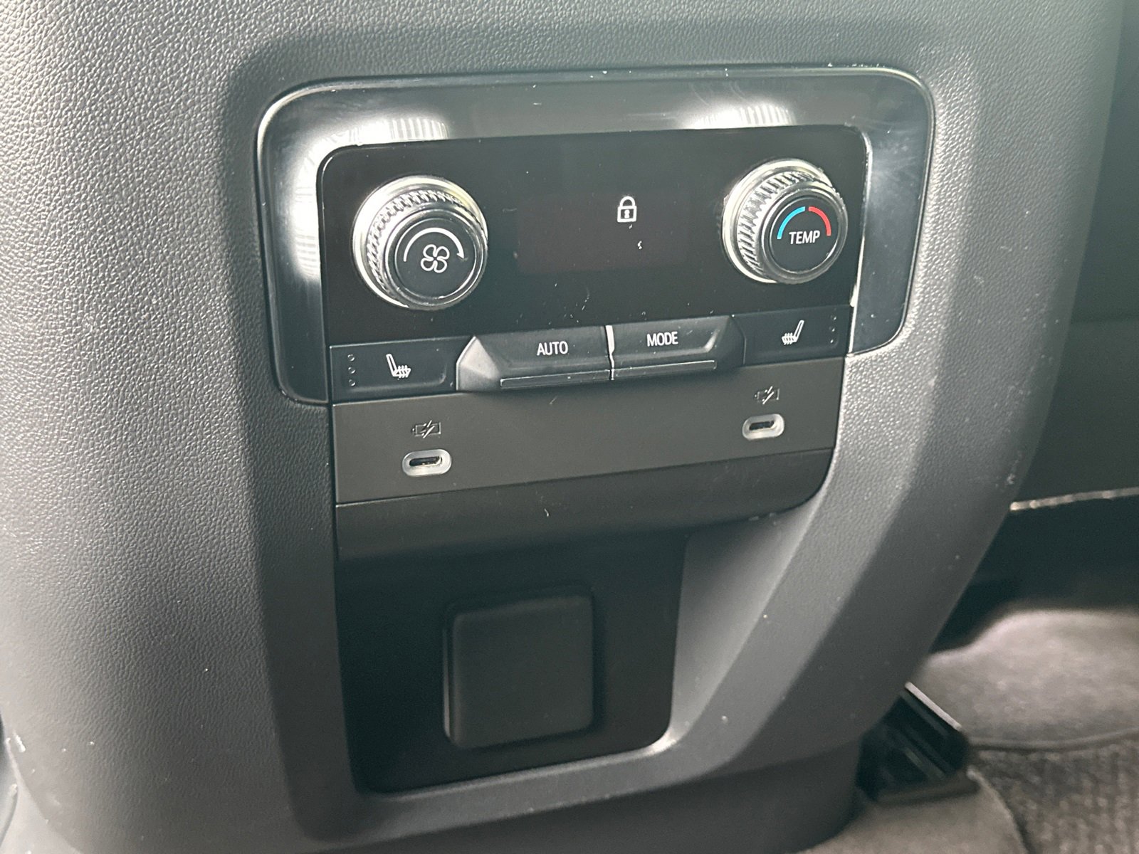 Used 2022 GMC Yukon Denali image 24