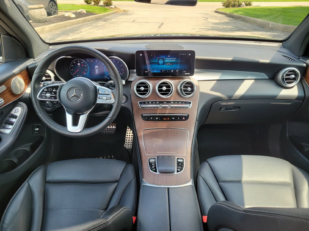 Used 2021 Mercedes-Benz GLC 300 4MATIC image 11